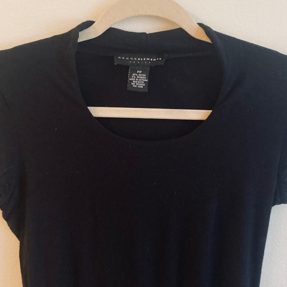 Black Normcore Scoop Neck Tee Shirt Size Petite S - Picture 2 of 6